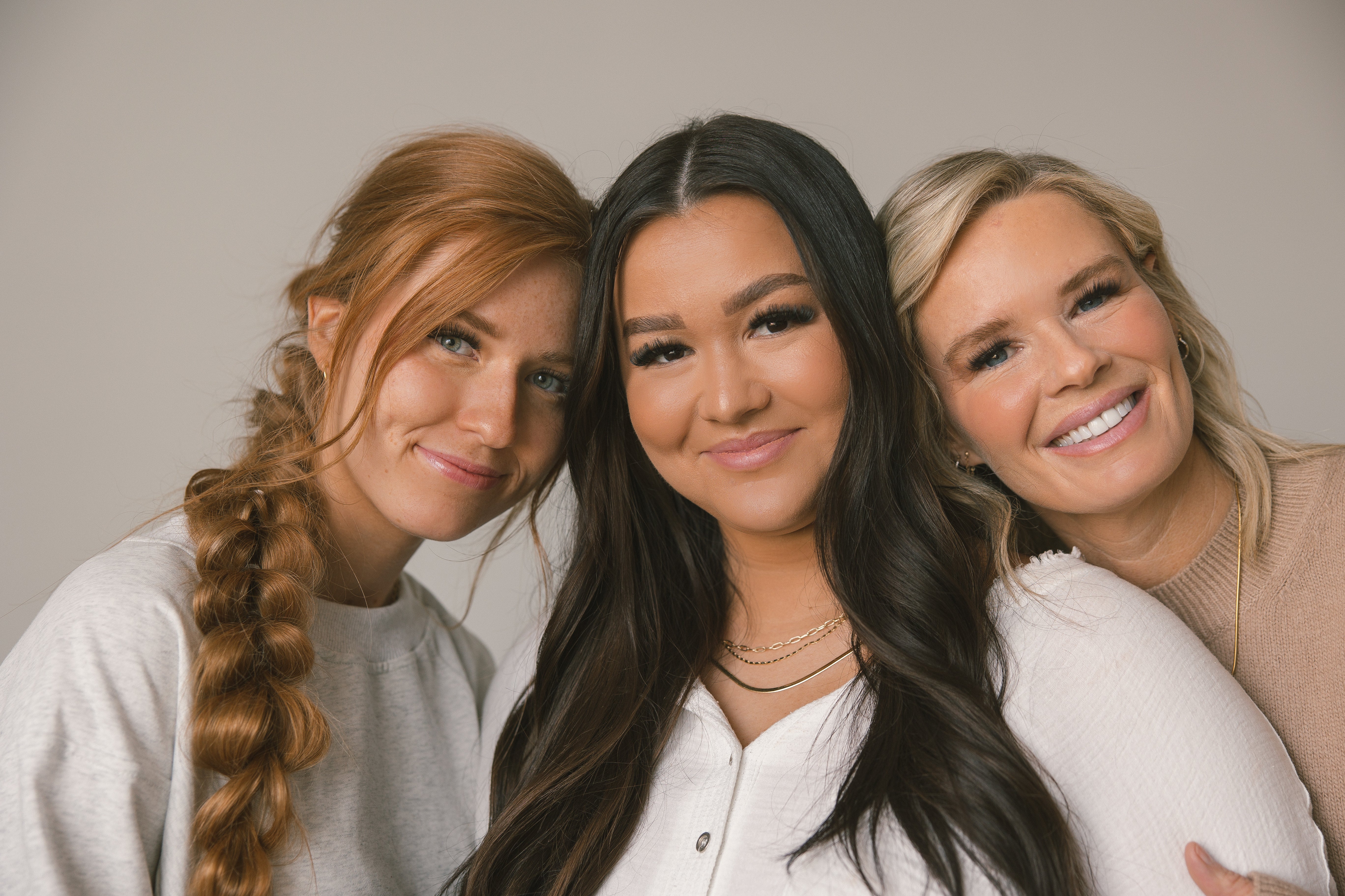 Thread Clique The Clique Photoshoot – Clique Lashes & Beauty